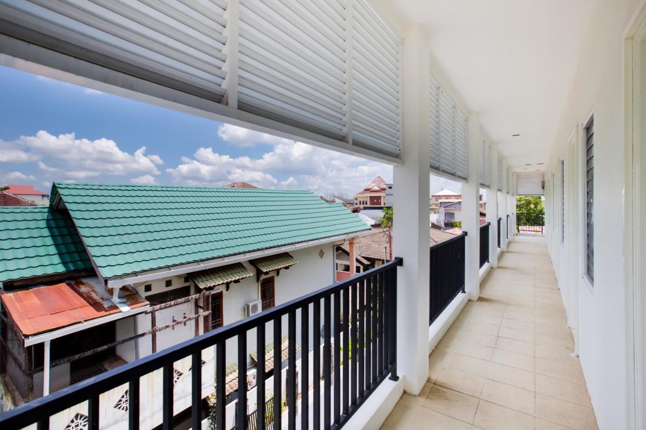 Oyo 3279 Joy Residence Samarinda Exterior foto